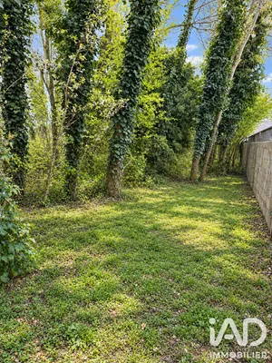 Terrain à bâtir à Aubepierre-Ozouer-le-Repos (77720)