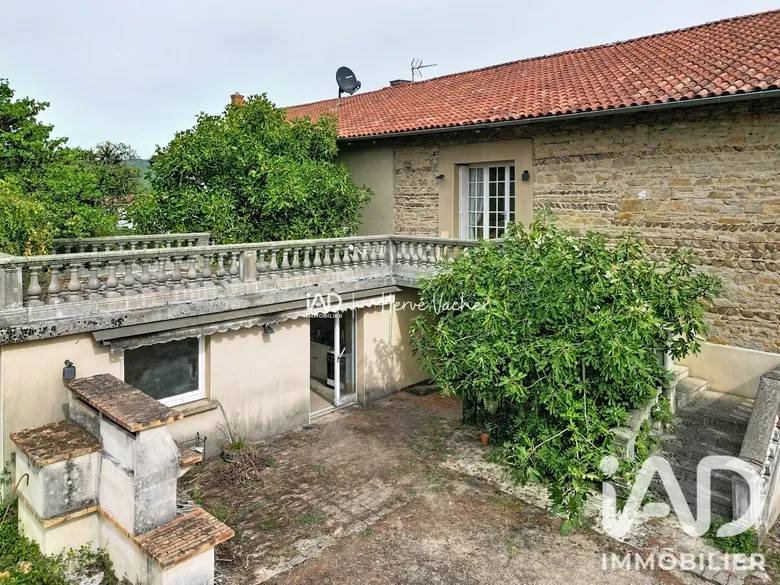 Maison 13 pièces 320 m² · à Saint-Martin-du-Mont · 320,1 m² · 295 000 €