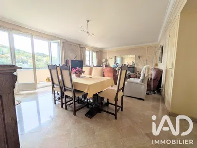 Apartment in Saint-Étienne (42000)