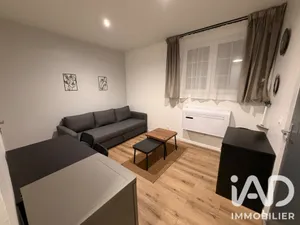Apartment in Villejust (91140)