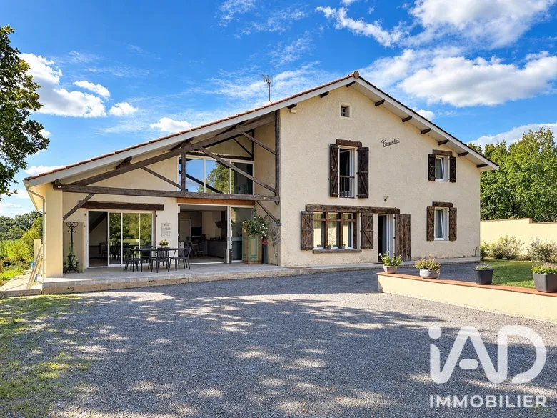 Maison 10 pièces 320 m² · à Nassiet · 320 m² · 425 000 €