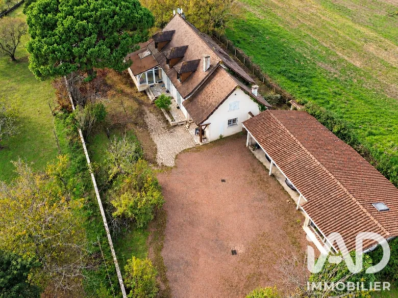 Maison 8 pièces 190 m² · à Camps-sur-l'Isle · 190 m² · 205 000 €