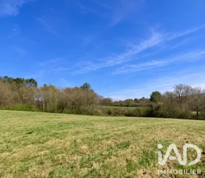 Land in Buanes (40320)