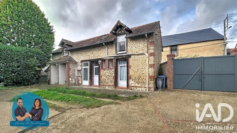 Immeuble 2 pièces 92 m² · à Jouy · 92 m² · 277 000 €