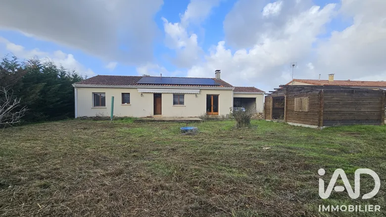 Maison 4 pièces 110 m² · à Nanteuil-en-Vallée · 110 m² · 142 000 €