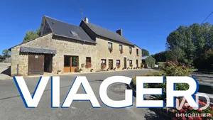 Longere in Parigné (35133)