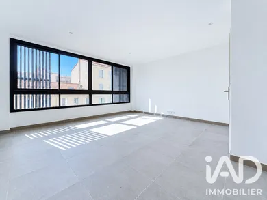 Apartment in Cannes (06400)