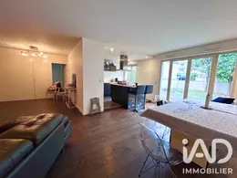 Apartment in Courbevoie (92400)