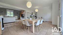 Detached house in Saint-Martin-des-Monts (72400)