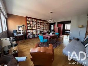 Apartment in Saint-Étienne (42100)