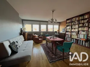 Apartment in Saint-Étienne (42100)