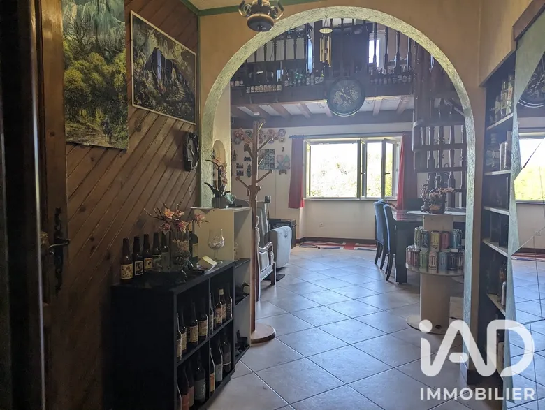 Maison 6 pièces 104 m² · à Nozières · 103,6 m² · 118 000 €