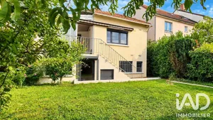 House in Vélizy-Villacoublay (78140)