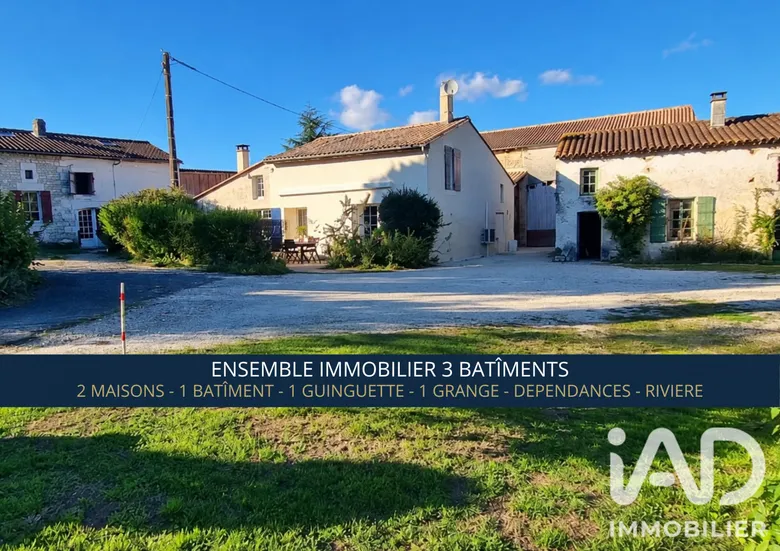 Maison 12 pièces 348 m² · à Saint-Georges-Antignac · 348 m² · 470 000 €