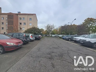 Parking in Maurepas (78310)