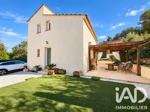 Traditional house in Nans-les-Pins (83860)