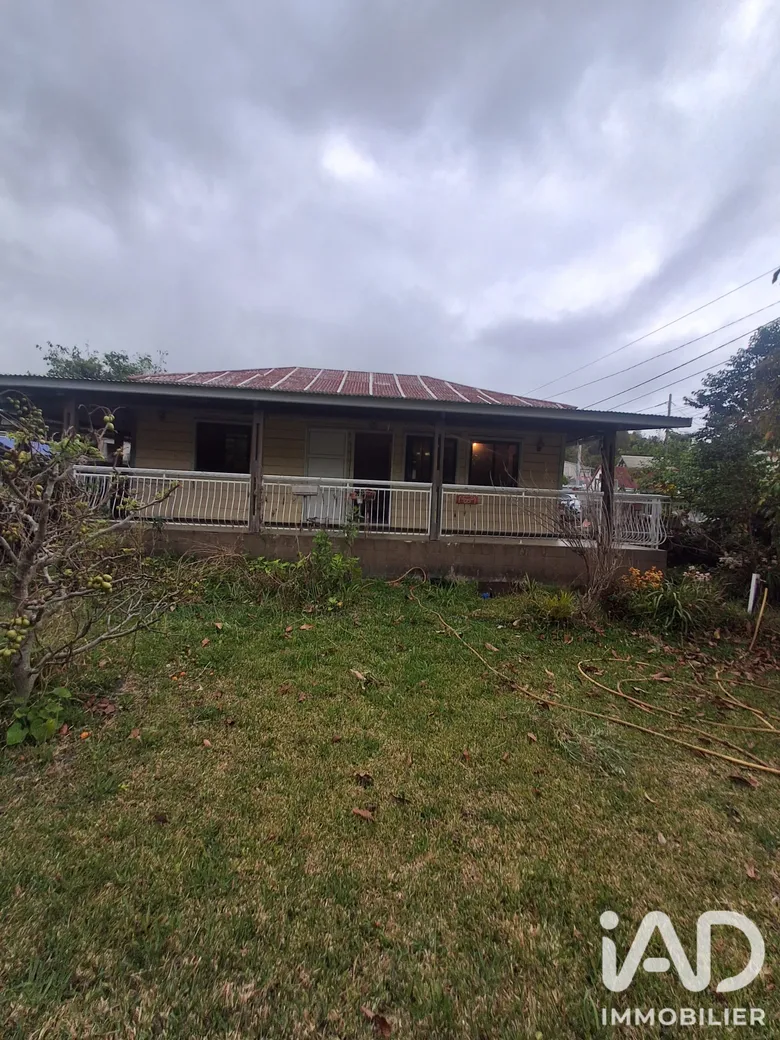 Maison 6 pièces 100 m² · au Tampon · 100 m² · 220 000 €