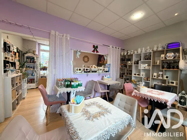 Local commercial 3 pièces 205 m² · à Saint-Antoine-de-Breuilh · 205 m² · 39 000 €