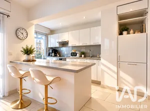 Apartment in Nice (06100)