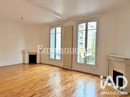 Apartment in Paris (75015)