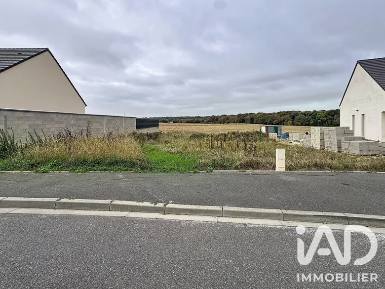 Terrain 676 m² · à Provins · 676 m² · 80 000 €