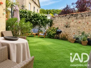 Townhouse in Chinon (37500)
