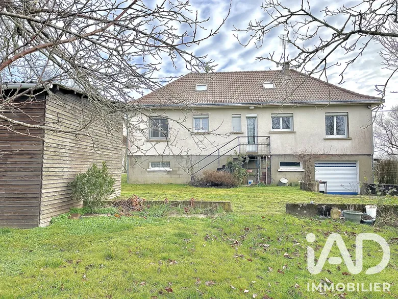 Maison 6 pièces 111 m² · à Oulches · 111 m² · 116 000 €