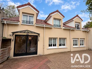 Maison d'architecte à Soisy-sur-Seine (91450)