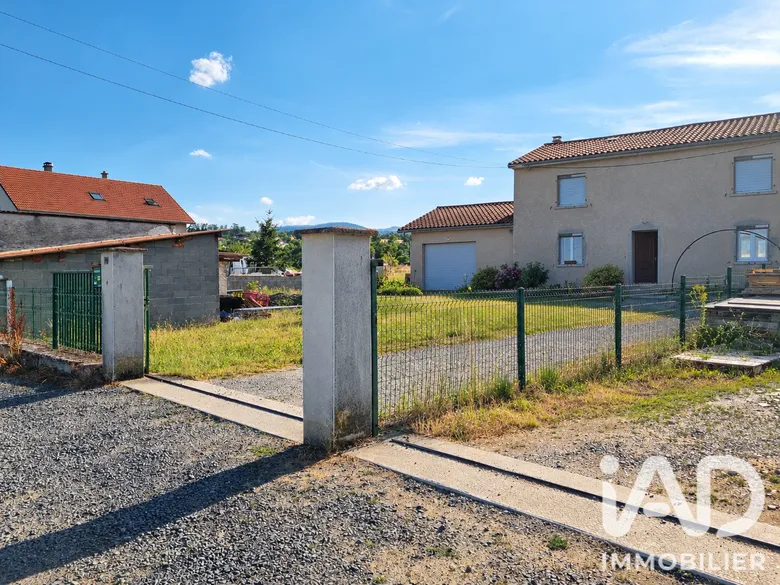 Maison 6 pièces 145 m² · à Chalain-d'Uzore · 145 m² · 220 000 €