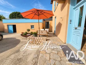 Apartment in La Chapelle-des-Fougeretz (35520)