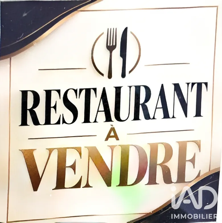 Local commercial 300 m² · à Bagnols-en-Forêt · 300 m² · 580 000 €