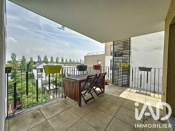 Appartement à Les Pavillons-sous-Bois (93320) photo 2