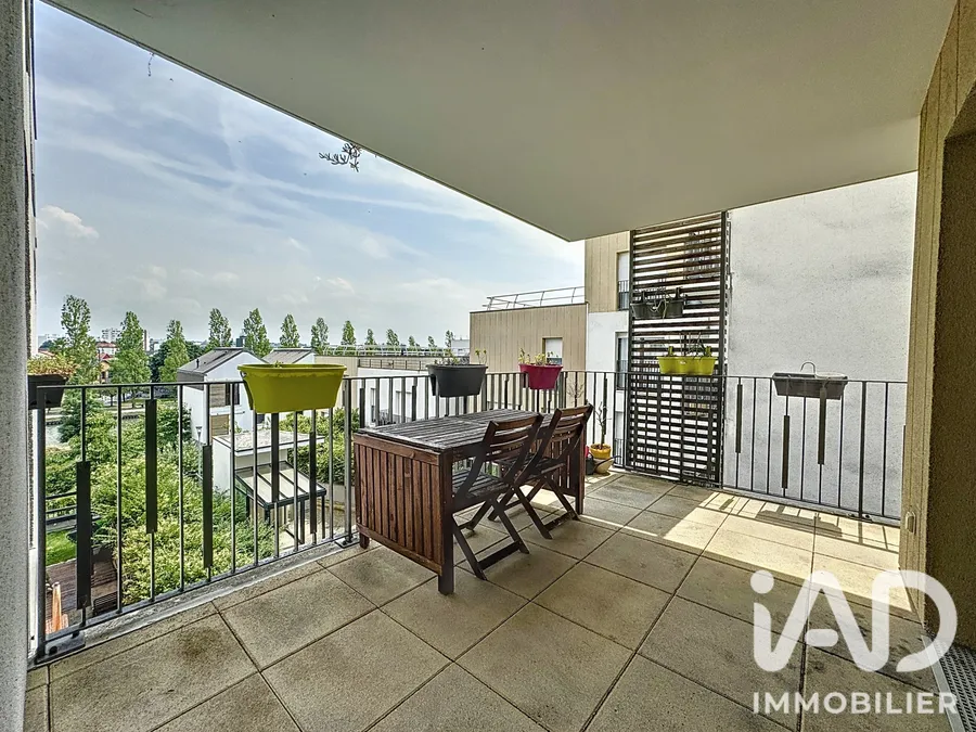 Appartement à Les Pavillons-sous-Bois (93320) photo 3