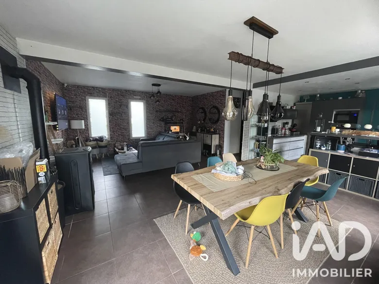 Maison 8 pièces 104 m² · au Sel-de-Bretagne · 104 m² · 235 000 €