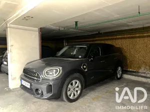 Parking à Paris (75003)