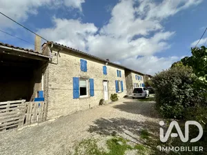 Maison de campagne à Paizay-le-Chapt (79170)
