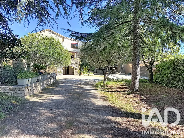 Maison 6 pièces 151 m² · à Saint-Ambroix · 151 m² · 200 000 €