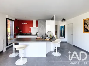 Appartement à Bordeaux (33300)