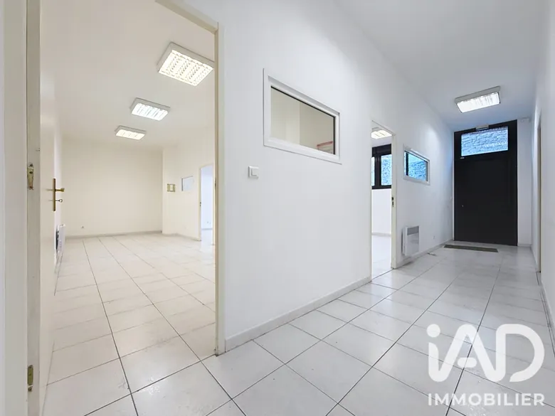 Local commercial 113 m² · à Salon-de-Provence · 113 m² · 250 000 €