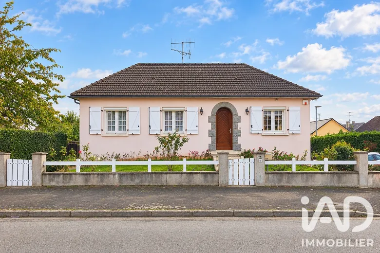 Maison 5 pièces 117 m² · à Bonchamp-lès-Laval · 117 m² · 200 000 €