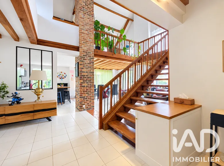 Maison 6 pièces 170 m² · à Ozoir-la-Ferrière · 170 m² · 449 000 €