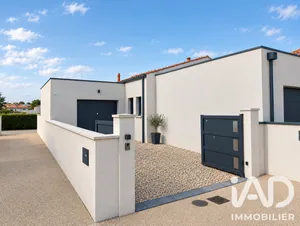 Architectural house in Niort (79000)