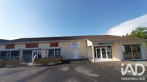 Boutique/Local commercial à Saint-Martin-d'Ary (17270)