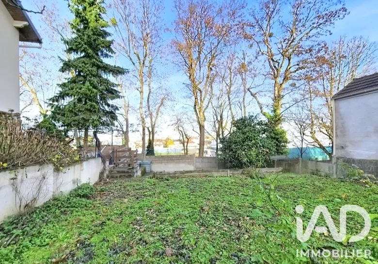 Terrain 12 m² · à Rosny-sous-Bois · 12 m² · 195 000 €
