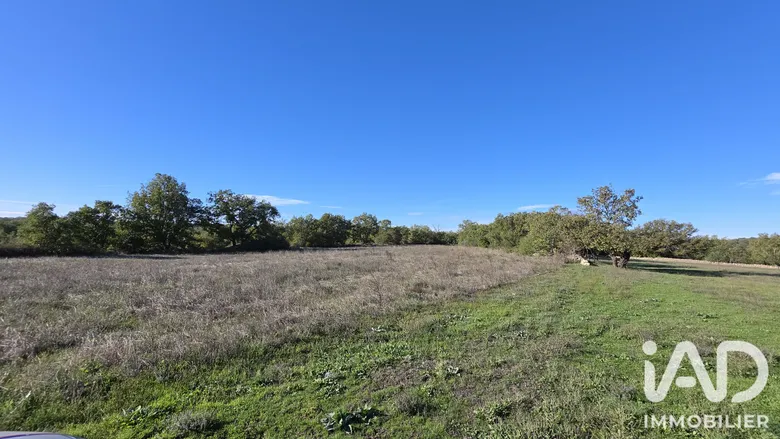 Terrain 5290 m² · à Fons-sur-Lussan · 12 700 €