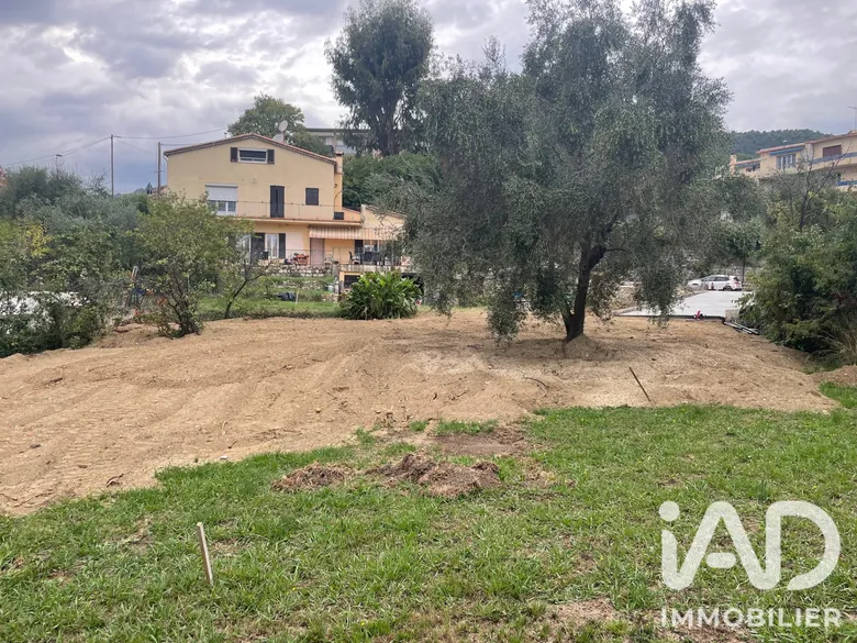 Terrain 90 m² · à Vence · 90 m² · 250 000 €