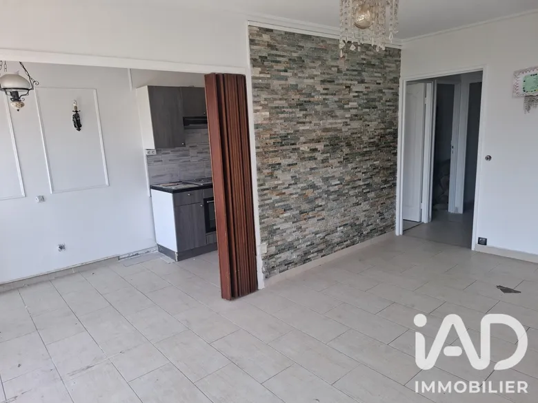 Appartement 4 pièces 75 m² · à Argenteuil · 75,4 m² · 180 000 €
