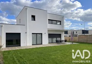 House in Écouflant (49000)