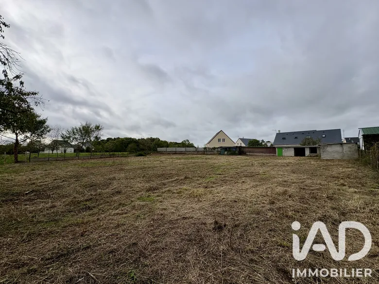Terrain 1616 m² · à Auzouer-en-Touraine · 40 000 €
