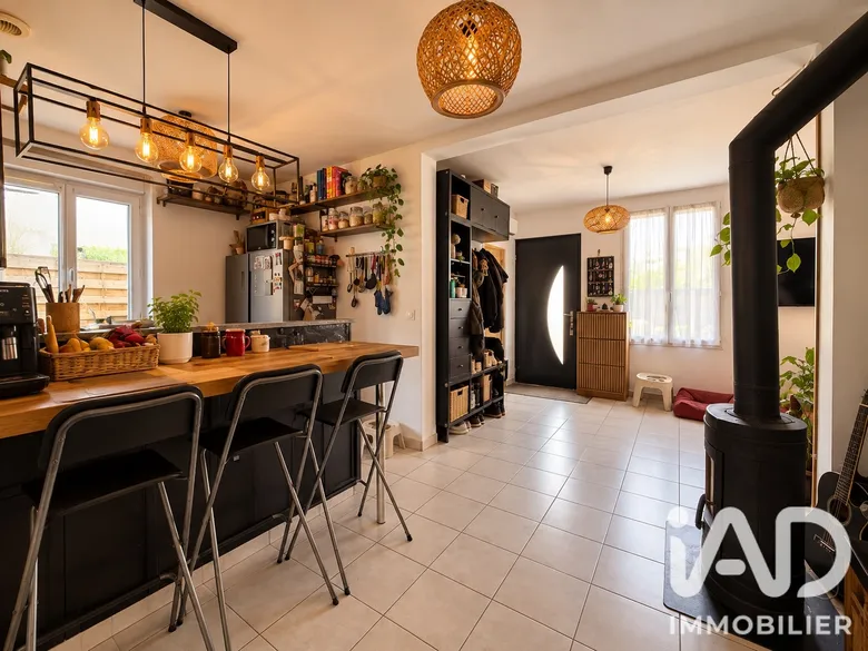 Maison 3 pièces 70 m² · aux Essarts-le-Roi · 69,6 m² · 270 000 €